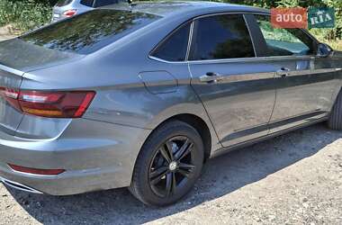 Седан Volkswagen Jetta 2018 в 