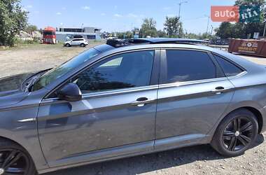 Седан Volkswagen Jetta 2018 в 