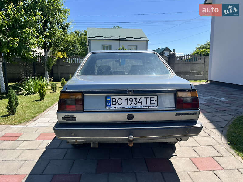 Седан Volkswagen Jetta 1987 в Львове
