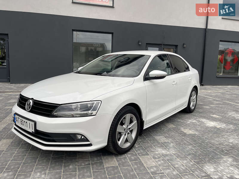 Седан Volkswagen Jetta 2016 в Ивано-Франковске