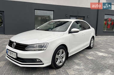 Седан Volkswagen Jetta 2016 в 