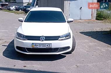 Седан Volkswagen Jetta 2013 в 