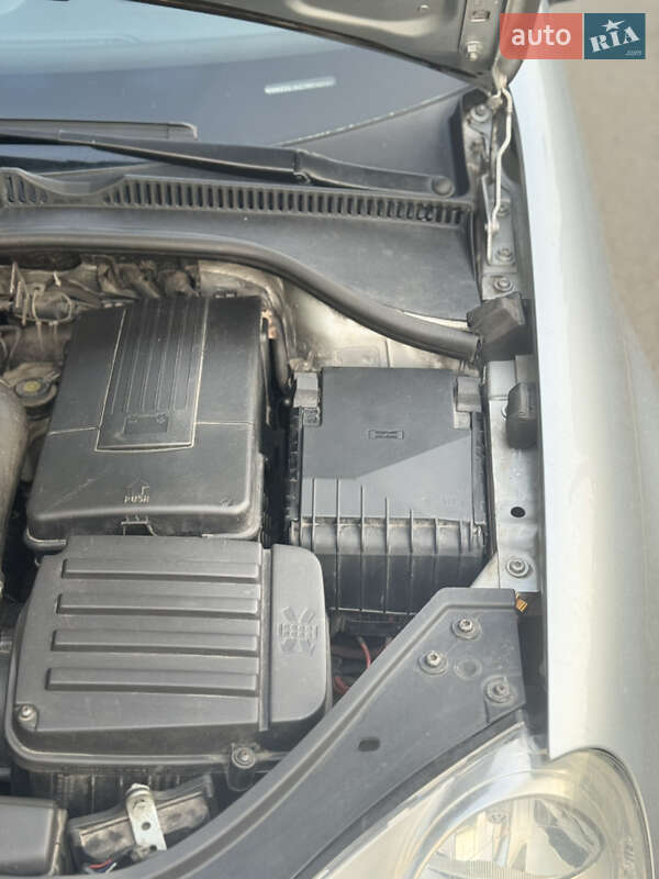 Седан Volkswagen Jetta 2006 в Киеве