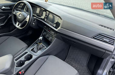 Седан Volkswagen Jetta 2019 в 