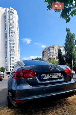 Седан Volkswagen Jetta 2012 в 