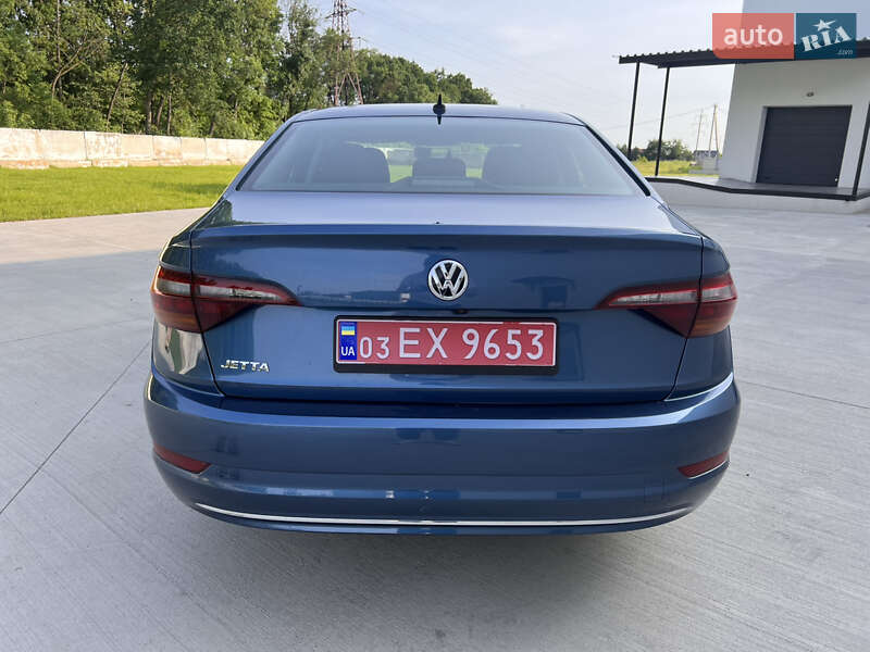 Седан Volkswagen Jetta 2019 в Луцке