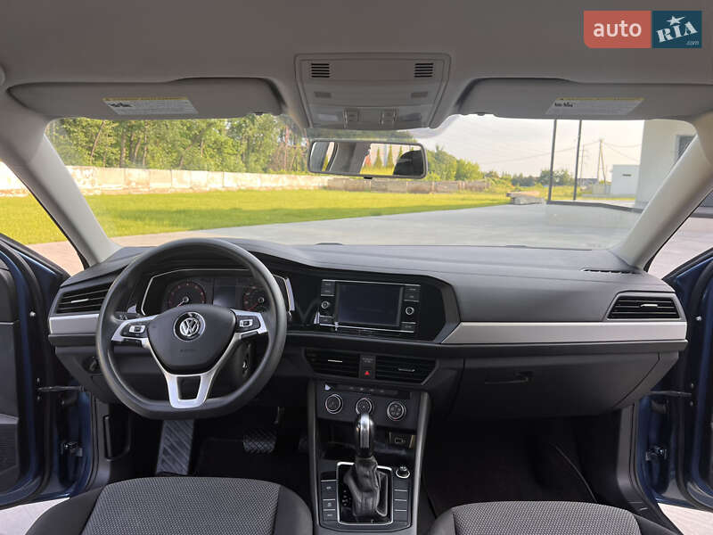 Седан Volkswagen Jetta 2019 в Луцке