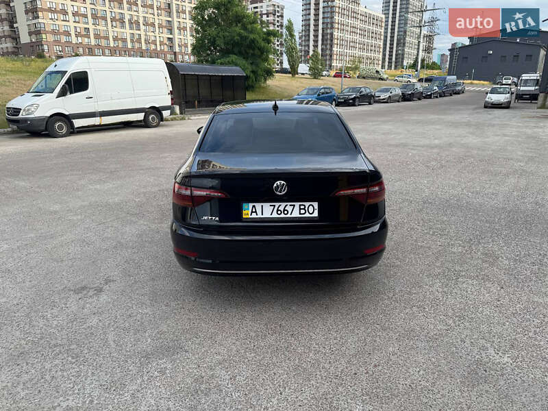 Седан Volkswagen Jetta 2018 в Києві