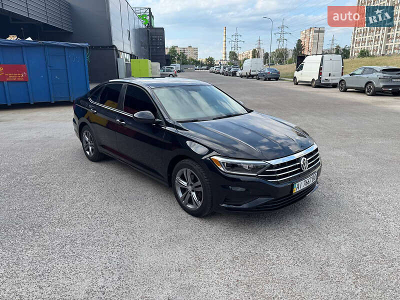 Седан Volkswagen Jetta 2018 в Києві