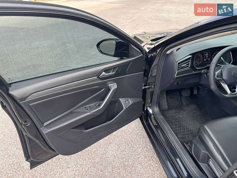 Седан Volkswagen Jetta 2018 в Києві