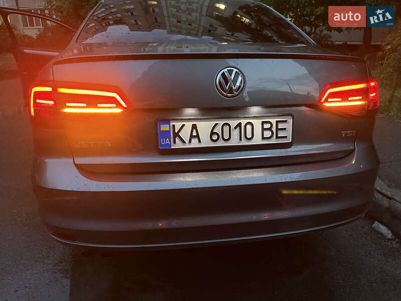 Седан Volkswagen Jetta 2015 в Киеве