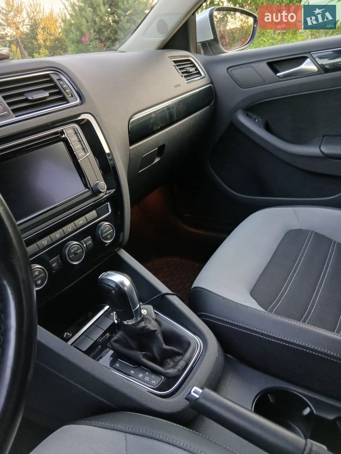 2016 Volkswagen Jetta - мініатюра 17