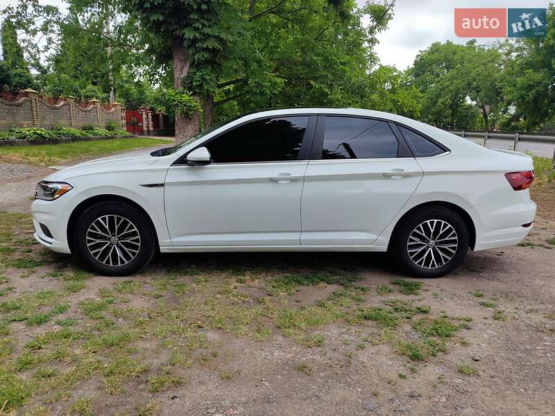 Седан Volkswagen Jetta 2018 в Киеве