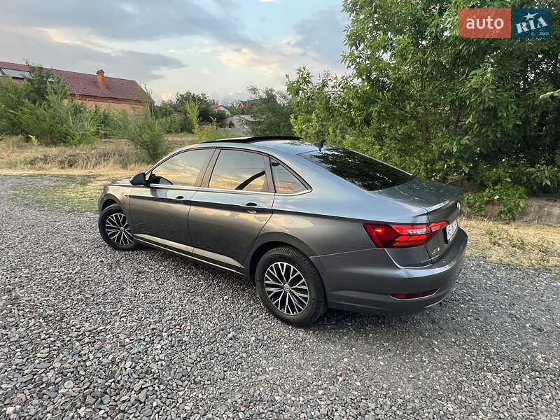 Седан Volkswagen Jetta 2018 в Кривом Роге