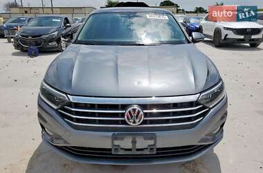 Седан Volkswagen Jetta 2019 в 