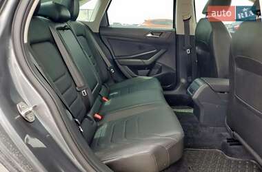 Седан Volkswagen Jetta 2019 в 