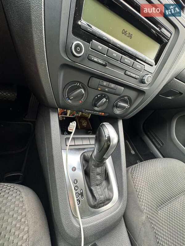 Седан Volkswagen Jetta 2011 в Киеве