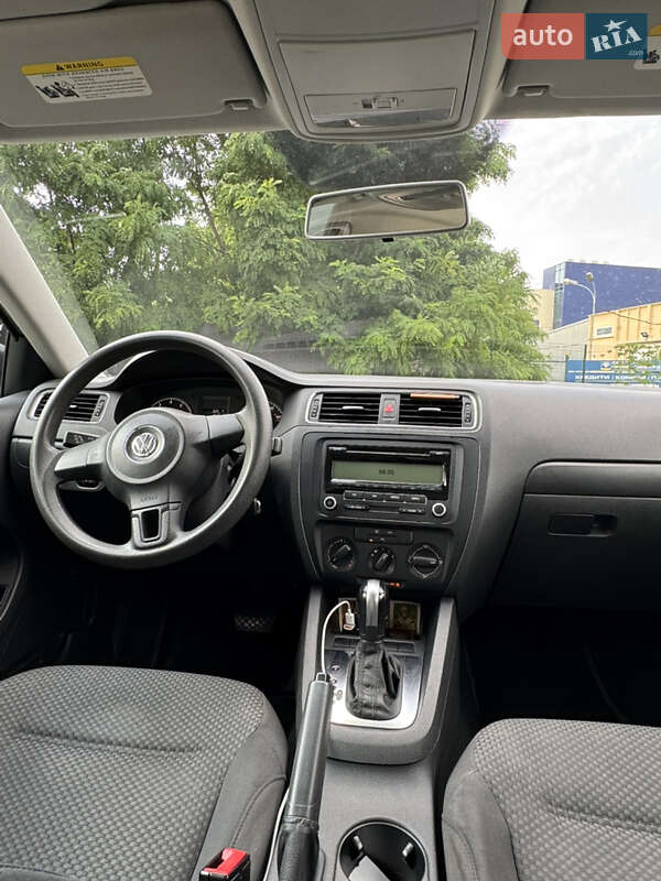 Седан Volkswagen Jetta 2011 в Киеве