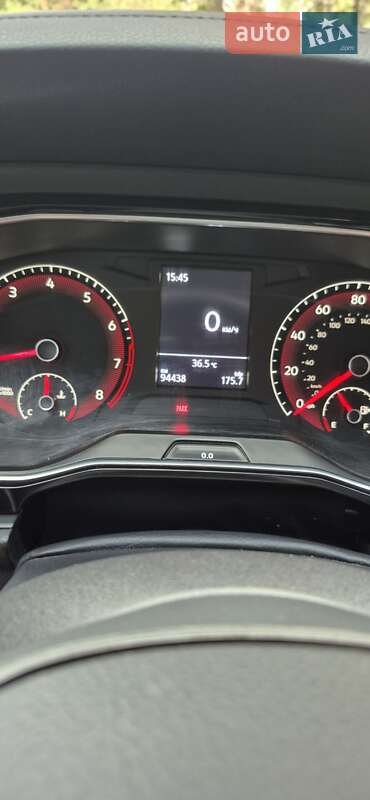 Седан Volkswagen Jetta 2018 в Днепре