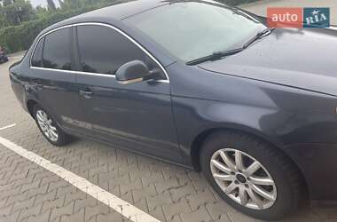 Седан Volkswagen Jetta 2007 в Луцьку