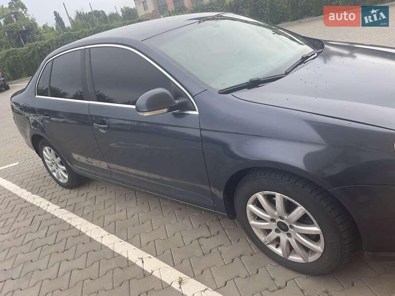 Седан Volkswagen Jetta 2007 в 