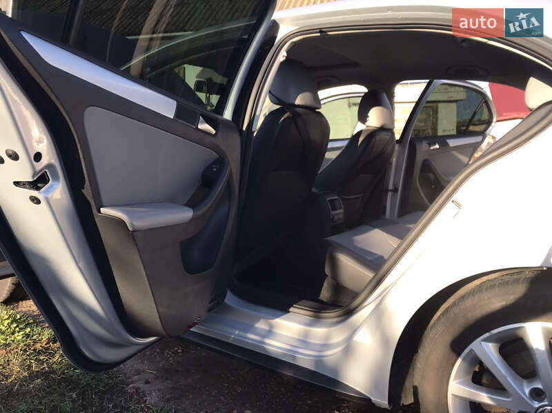 Седан Volkswagen Jetta 2012 в Яготині
