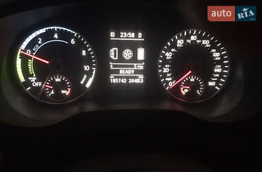 Седан Volkswagen Jetta 2012 в 