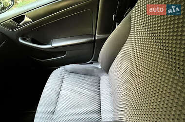 Седан Volkswagen Jetta 2012 в 