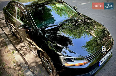 Седан Volkswagen Jetta 2012 в Днепре