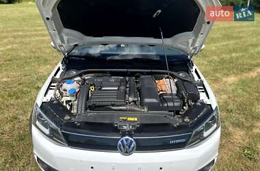 Седан Volkswagen Jetta 2013 в 