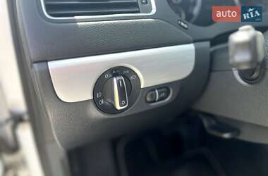 Седан Volkswagen Jetta 2013 в 