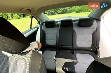 Седан Volkswagen Jetta 2013 в 