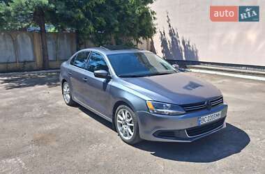 Седан Volkswagen Jetta 2014 в Львові