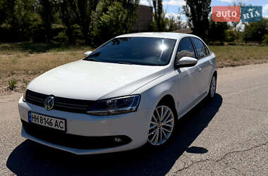 Седан Volkswagen Jetta 2014 в Білгороді-Дністровському