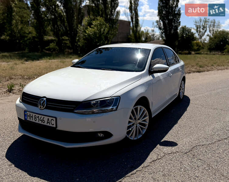 Седан Volkswagen Jetta 2014 в Белгороде-Днестровском