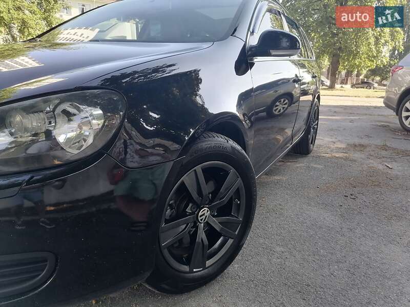 Универсал Volkswagen Jetta 2012 в Киеве