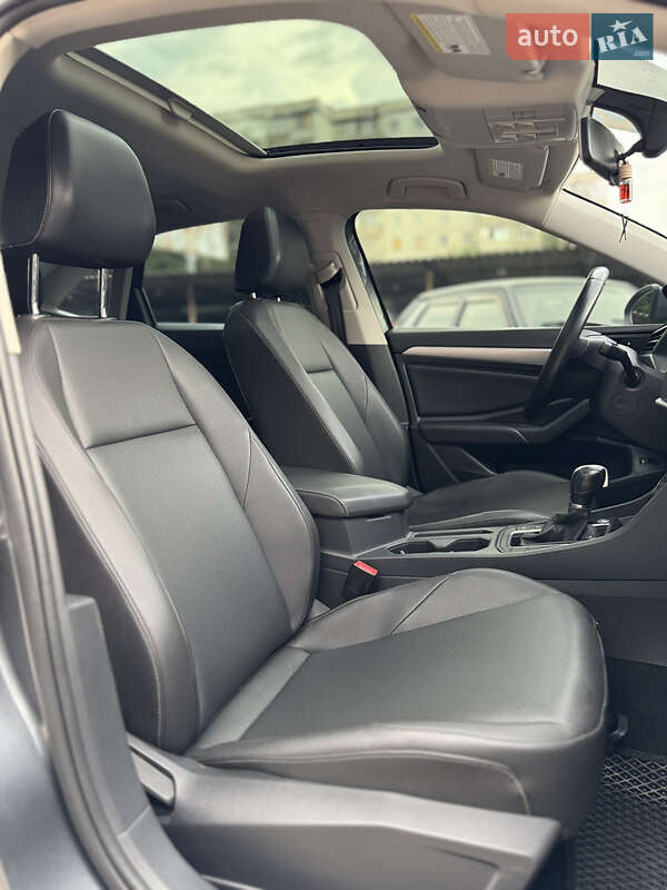 Седан Volkswagen Jetta 2019 в Сумах