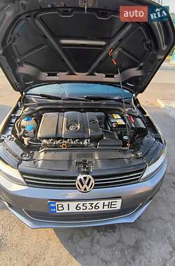 Седан Volkswagen Jetta 2012 в Полтаві