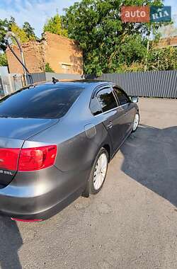 Седан Volkswagen Jetta 2012 в Полтаві