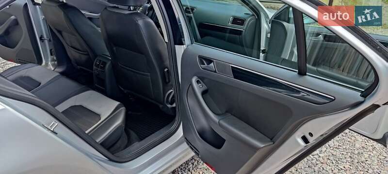 Седан Volkswagen Jetta 2016 в Львове