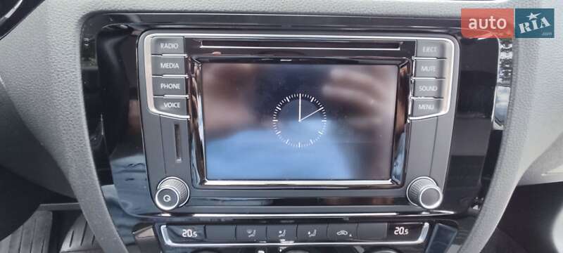 Седан Volkswagen Jetta 2016 в Львове