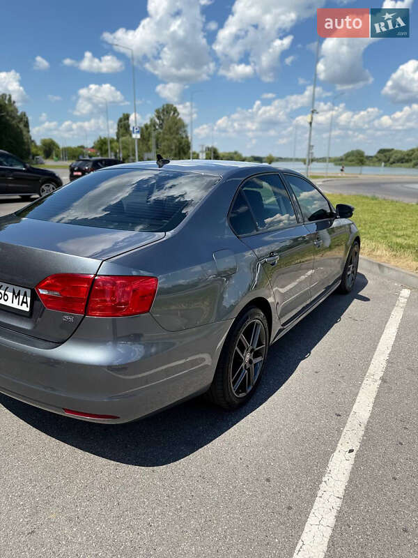 Седан Volkswagen Jetta 2014 в Вінниці