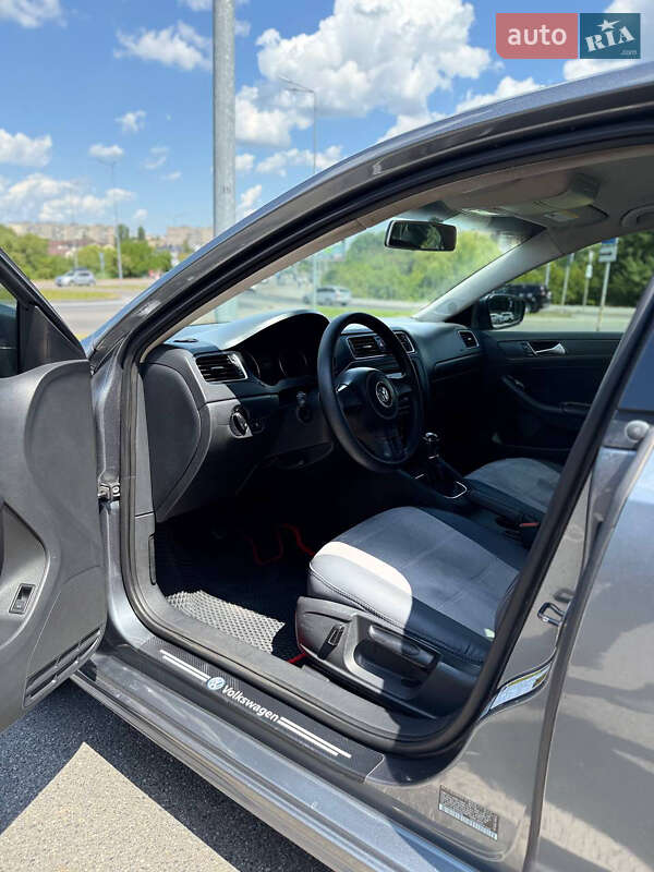 Седан Volkswagen Jetta 2014 в Вінниці