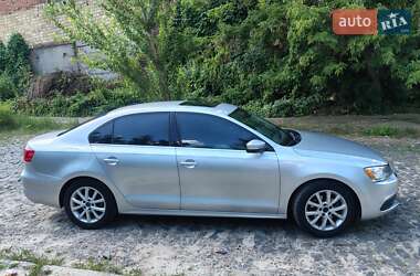 Седан Volkswagen Jetta 2013 в 