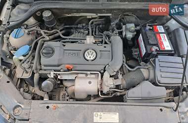 Седан Volkswagen Jetta 2012 в 