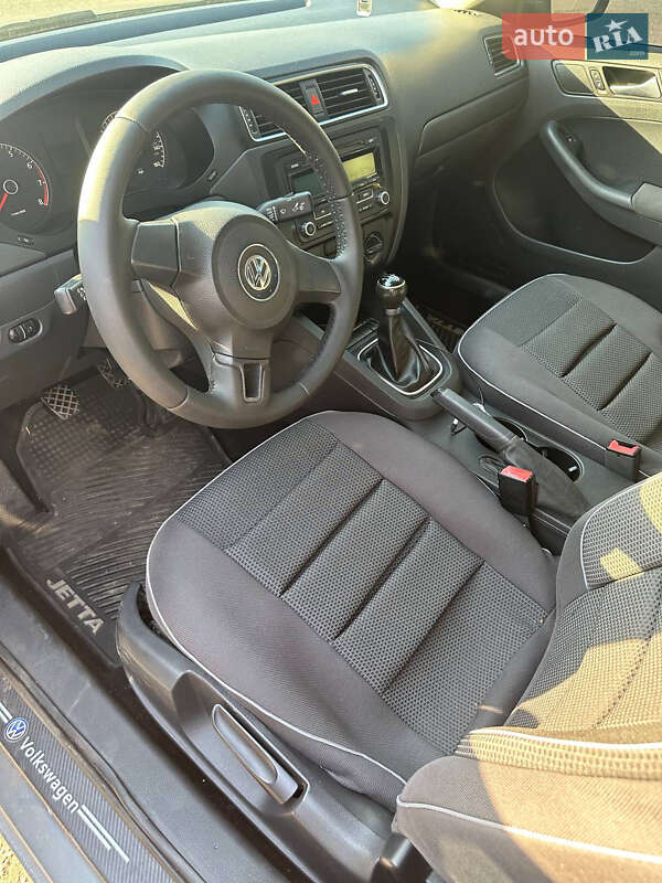 Седан Volkswagen Jetta 2011 в Полтаві