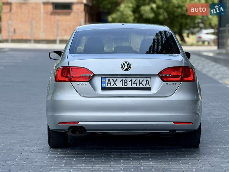 Седан Volkswagen Jetta 2013 в Полтаве