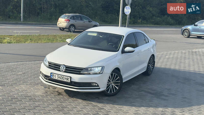 Седан Volkswagen Jetta 2016 в Полтаве