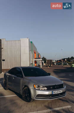 Седан Volkswagen Jetta 2016 в Тячеве