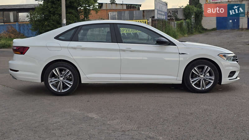 Седан Volkswagen Jetta 2019 в Сумах
